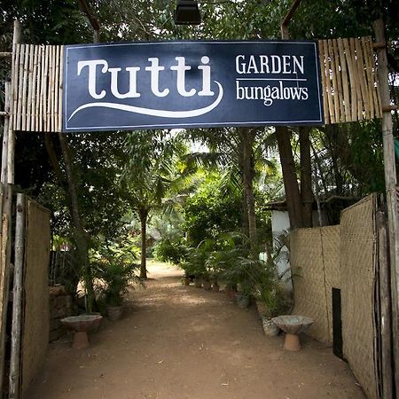 Tutti Garden Bungalows Hotel Mormugao Bagian luar foto