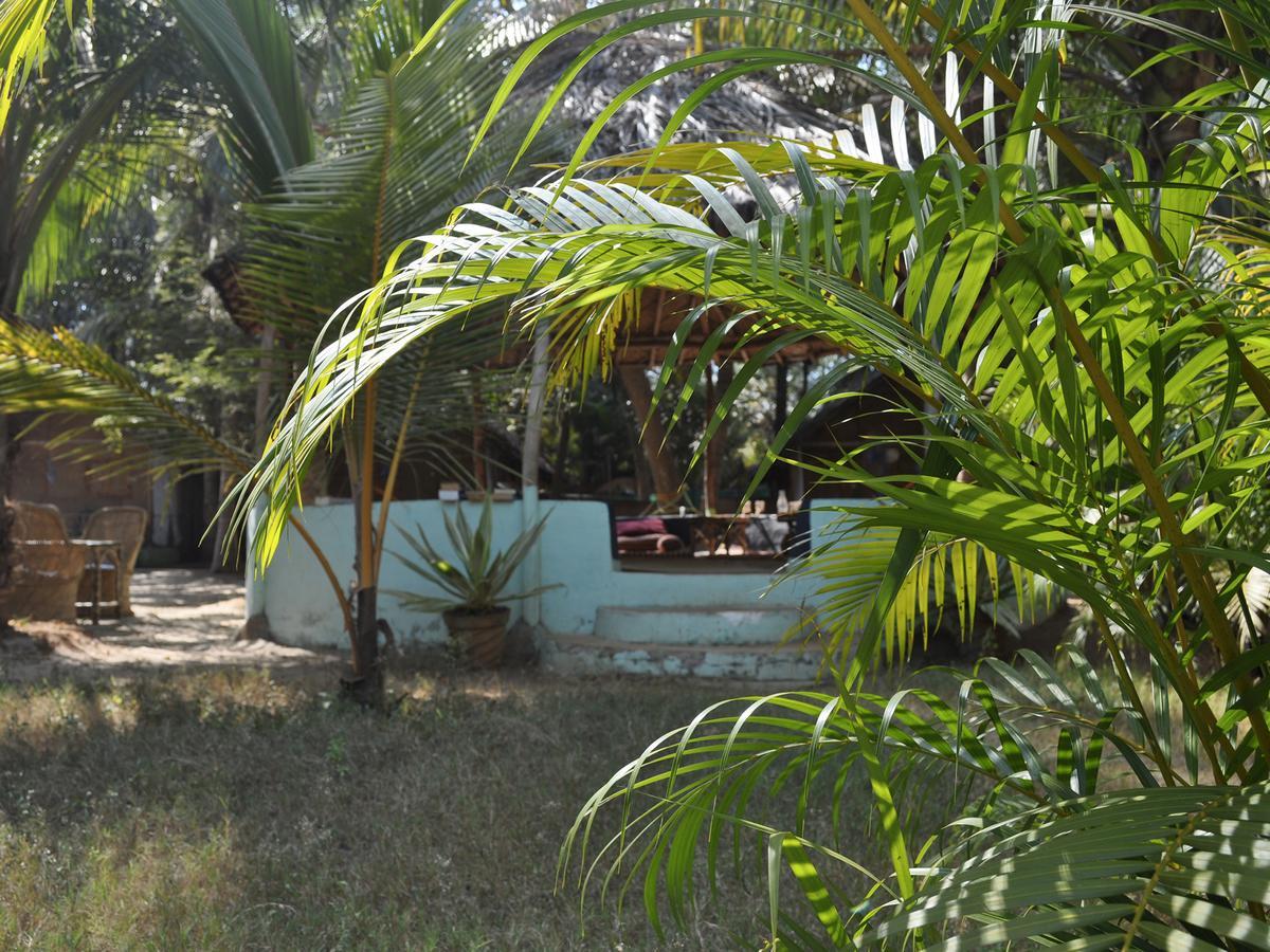 Tutti Garden Bungalows Hotel Mormugao Bagian luar foto